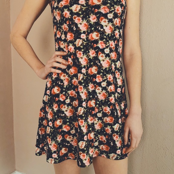 Xhilaration Floral Dress - Picture 4 of 6